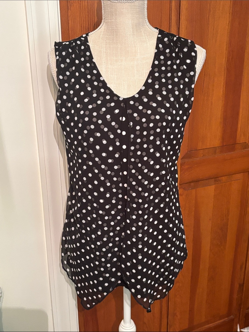 Black and White Polka Dot Sleeveless V-Neck Camisole